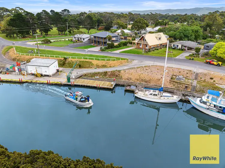 3 Fishermans Way, Port Franklin VIC 3964