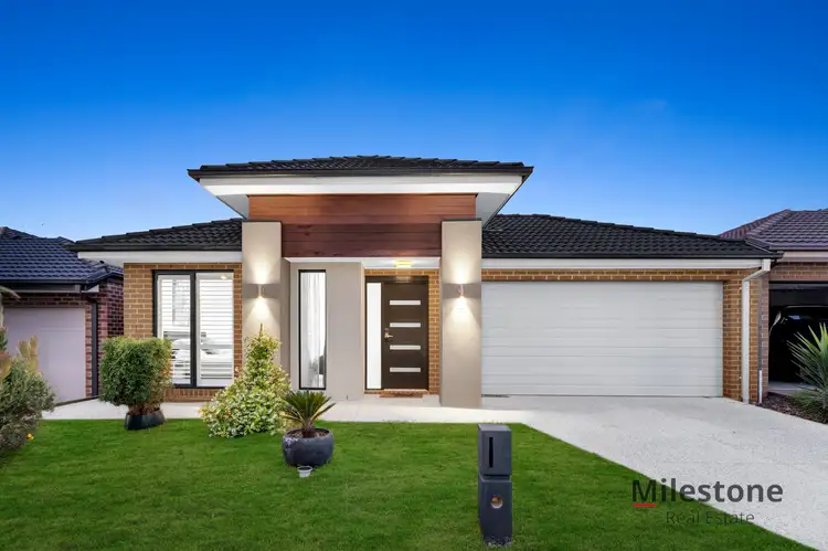 4 Warralily Avenue, Clyde VIC 3978