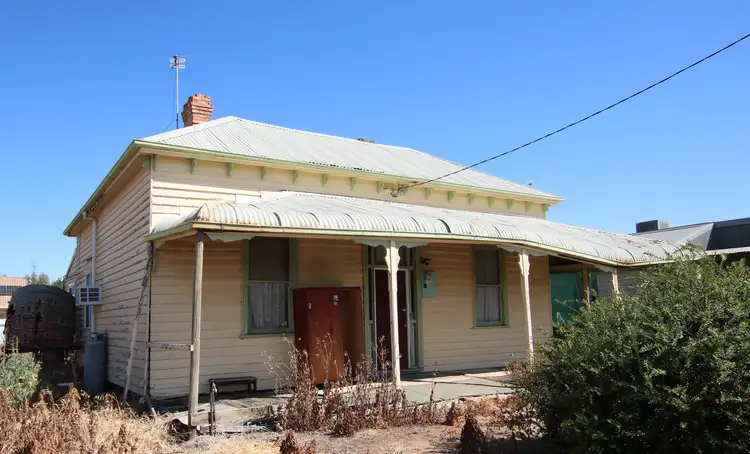 12 Blair Street, Donald VIC 3480
