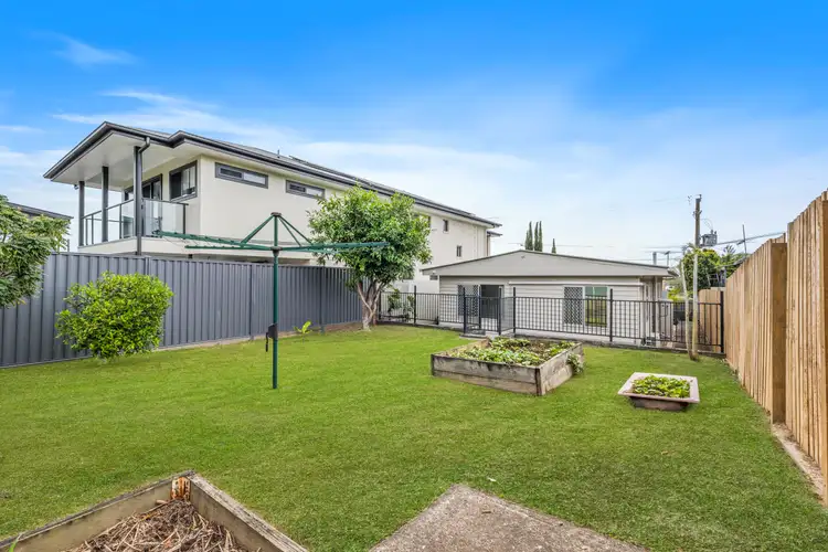 2005 Creek Road, Murarrie QLD 4172