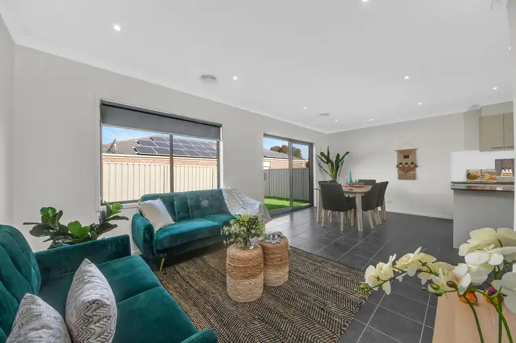 4 Leaves Lane, Kurunjang VIC 3337