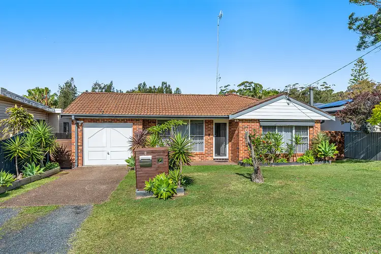 8 Papala Avenue, Bateau Bay NSW 2261