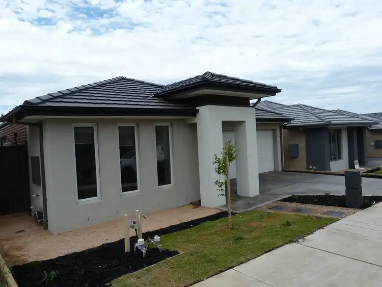 Second view of Homely house listing, 8 Silverstar Street, Pakenham VIC 3810