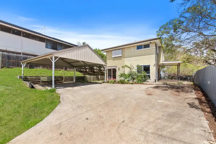 21 Naomai Street, Bundamba QLD 4304
