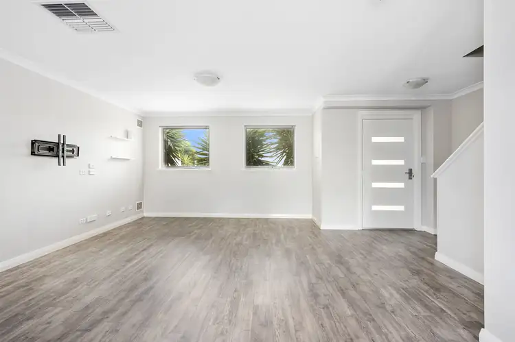 Fifth view of Homely townhouse listing, 9/4 Rule Court, Somerville WA 6430