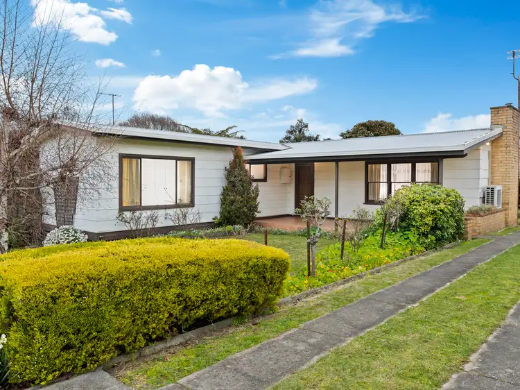 6 Blackmore Avenue, Leongatha VIC 3953