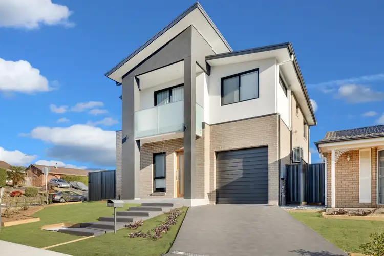 2a Banks Drive, St Clair NSW 2759