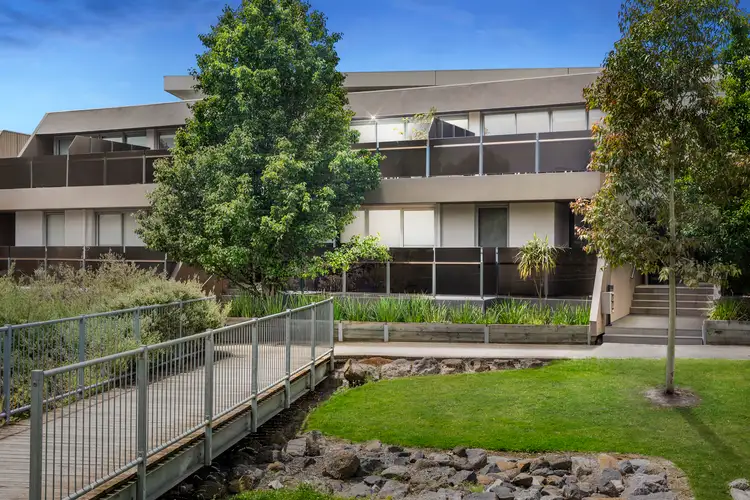 14 Magnolia Path, Maidstone VIC 3012