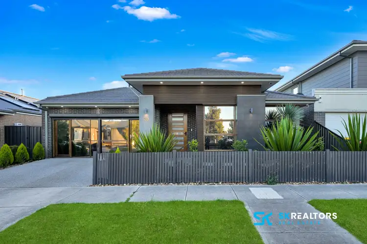 39 Whitfield Crescent, Craigieburn VIC 3064