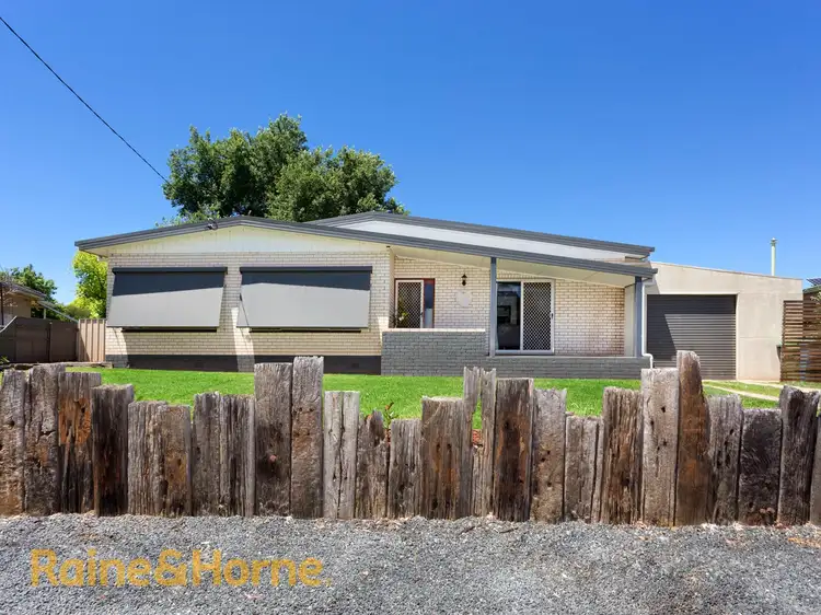 15 Holloway Street, Tolland NSW 2650