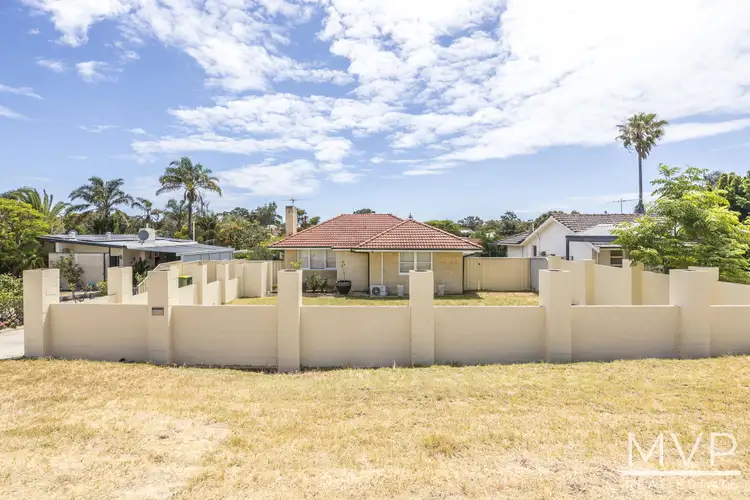 9 Hilory Street, Coolbellup WA 6163