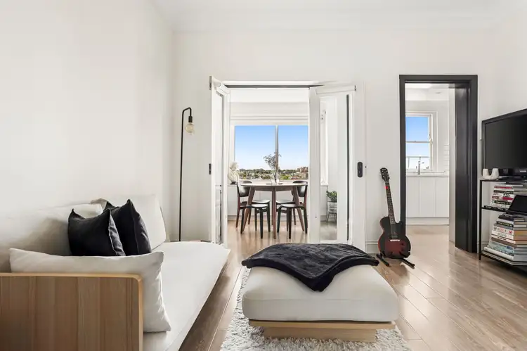 Third view of Homely apartment listing, 8/10 Royston Street, Darlinghurst NSW 2010
