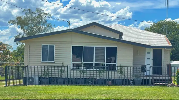 20 Fielding Street, Gayndah QLD 4625