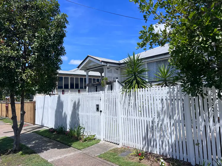 17 Park Road, Wooloowin QLD 4030