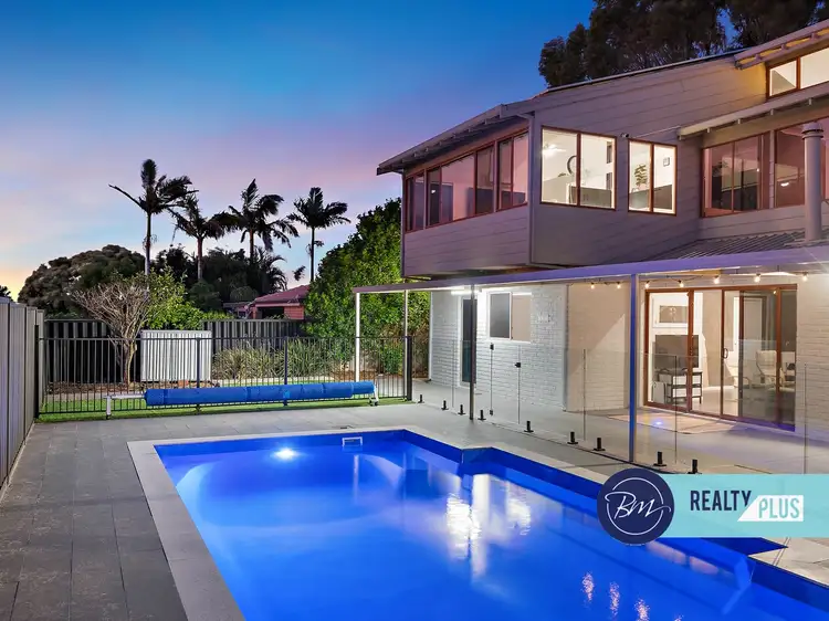 12 Orwell Court, Lake Coogee WA 6166