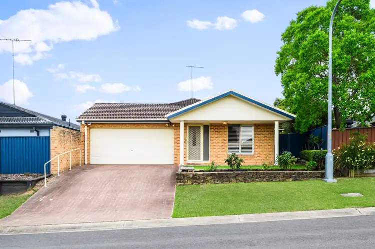3 Jersey Glen, St Clair NSW 2759