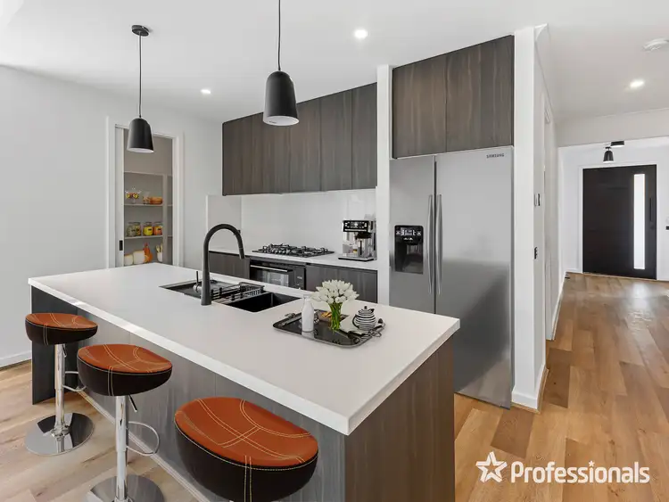 Fifth view of Homely house listing, 10 Thrums Road, Mambourin VIC 3024