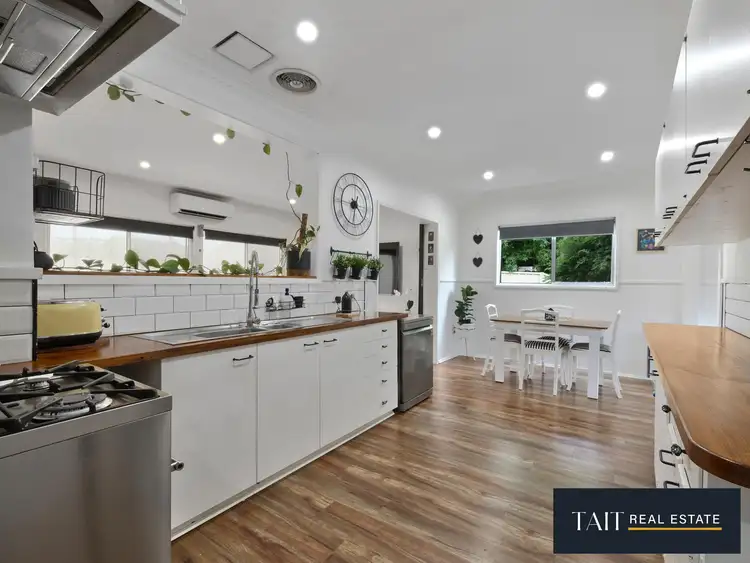 Second view of Homely house listing, 6 Hunt Street, Wangaratta VIC 3677