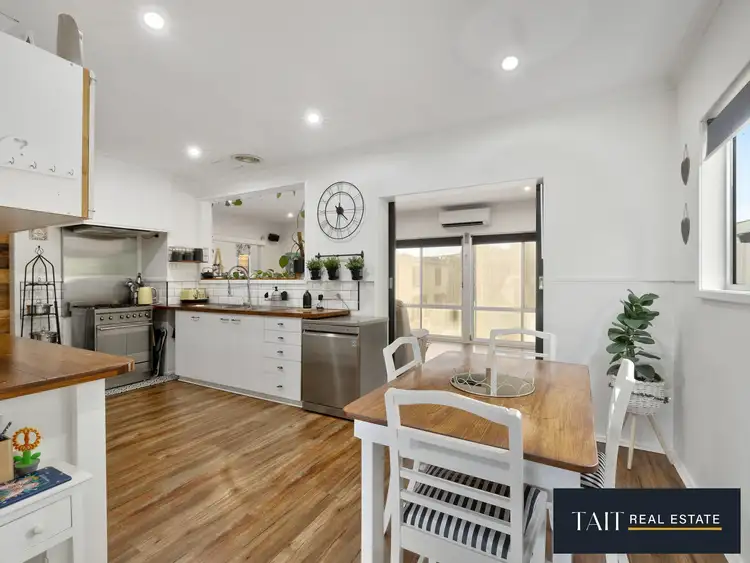 Third view of Homely house listing, 6 Hunt Street, Wangaratta VIC 3677