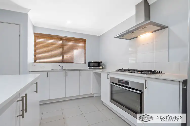 Sixth view of Homely house listing, 20 Gicha Close, Lake Coogee WA 6166