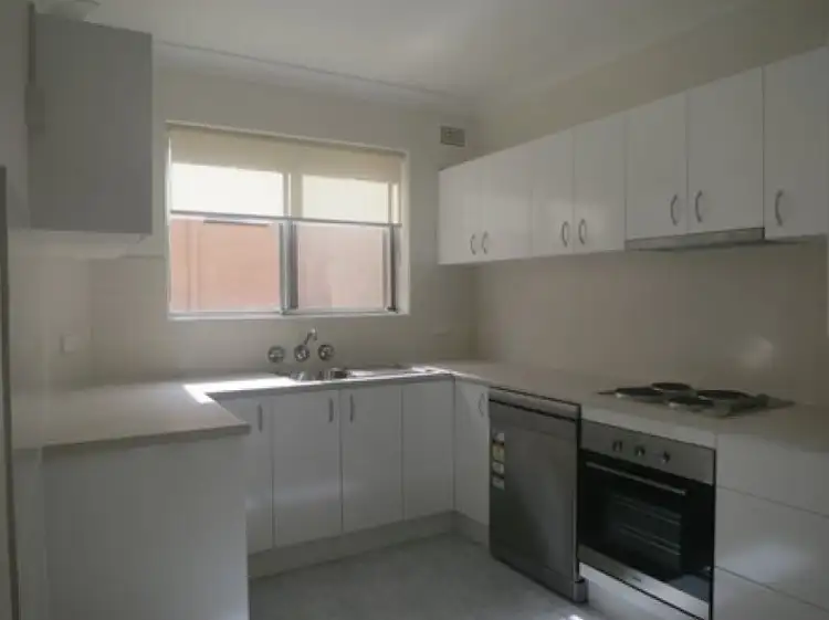 2/11 Chandos Street, Ashfield NSW 2131