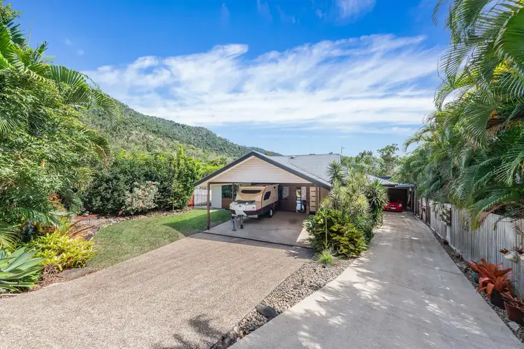 80 Country Road, Cannonvale QLD 4802