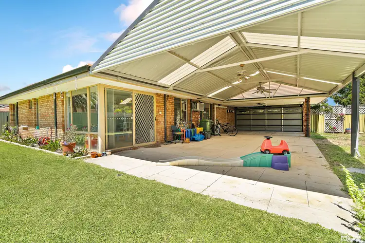 19 Seville Drive, Seville Grove WA 6112