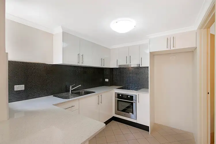 3/19 Glen Street