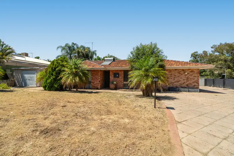 39 Fenimore Avenue, Lake Coogee WA 6166