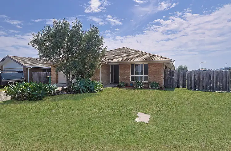 1 Lewis Crt, Lowood QLD 4311