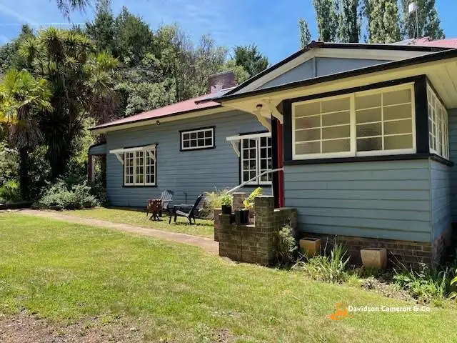 805 BLACK MOUNTAIN ROAD, BLACK MOUNTAIN, Guyra NSW 2365