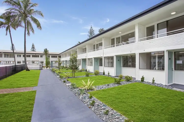 Main view of Homely unit listing, 33/122 Marine Parade, Miami QLD 4220