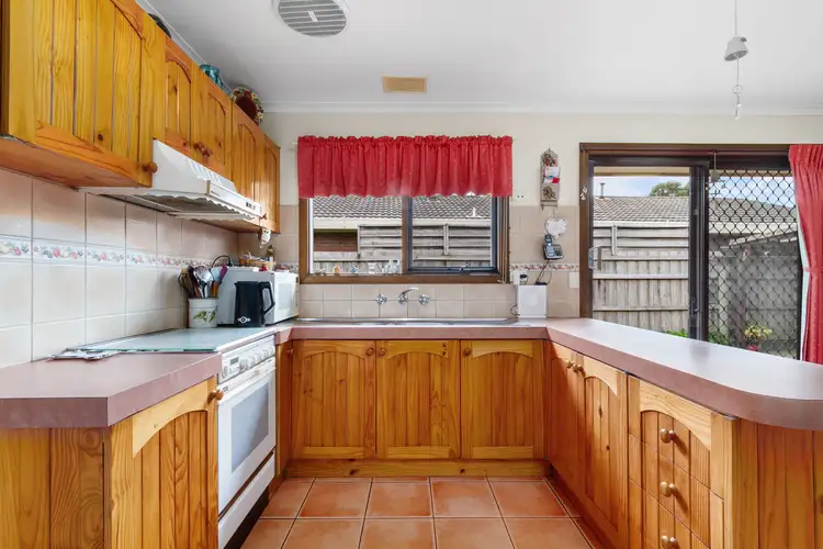 Fifth view of Homely house listing, 24 Spring Court, Morwell VIC 3840