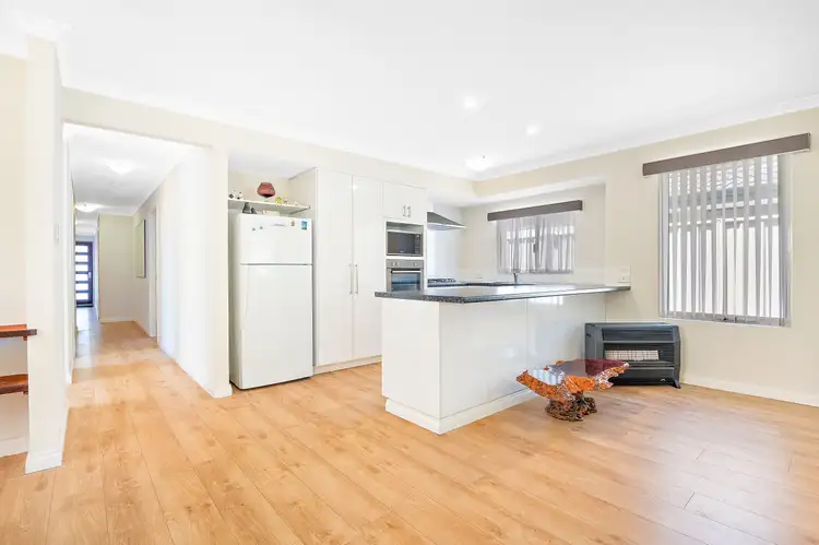 Sixth view of Homely house listing, 3 Avni Lane, Thornlie WA 6108