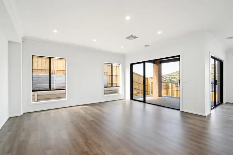 Fifth view of Homely house listing, 3 Fellview Crescent, Sunbury VIC 3429