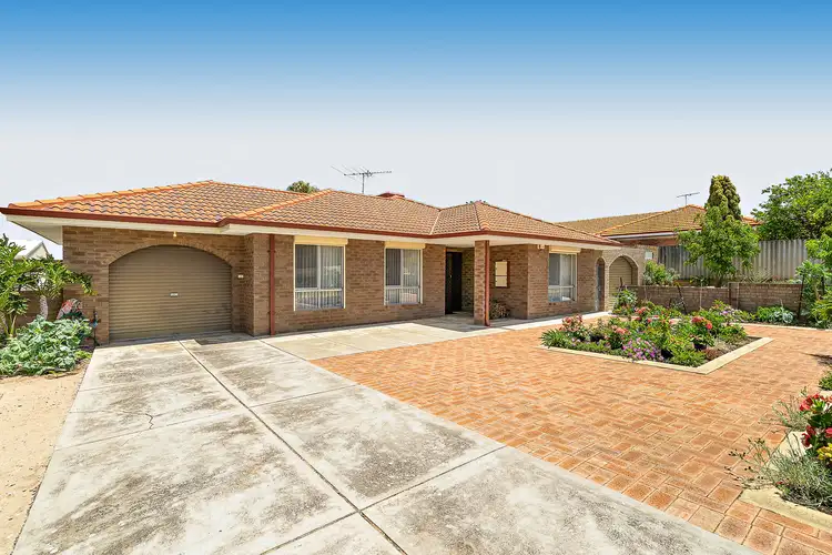 30 Chesterton Street, Spearwood WA 6163