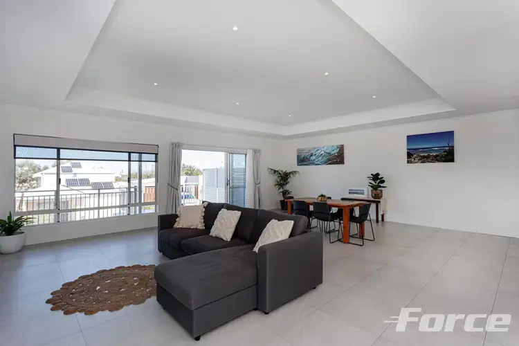 Sixth view of Homely house listing, 8 Gouldian Circuit, Alkimos WA 6038
