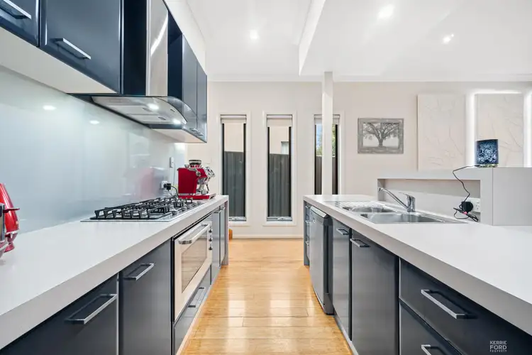 Sixth view of Homely house listing, 1/100 Cross's Road, Traralgon VIC 3844