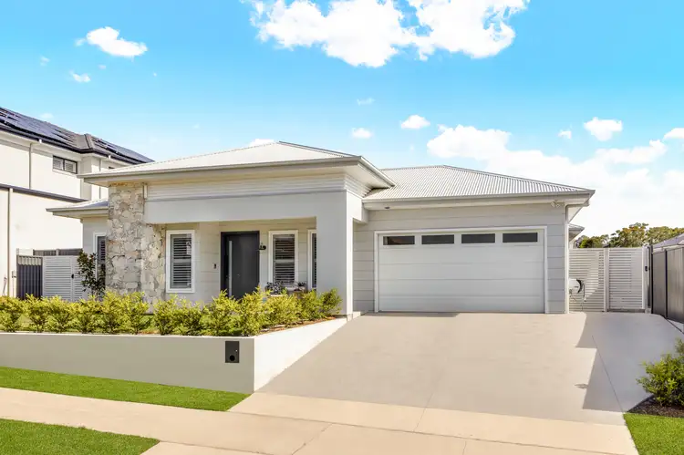 9 Crimson Oak Way, Glenmore Park NSW 2745