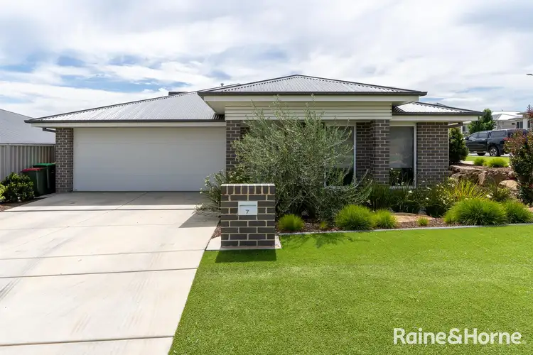 7 Windouran Street, Gobbagombalin NSW 2650