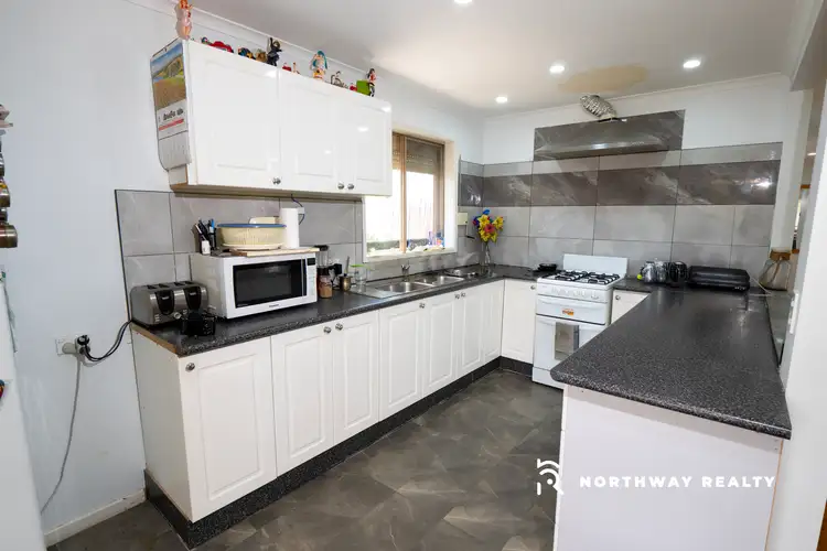 Fourth view of Homely house listing, 5 Ealing Close, Craigieburn VIC 3064