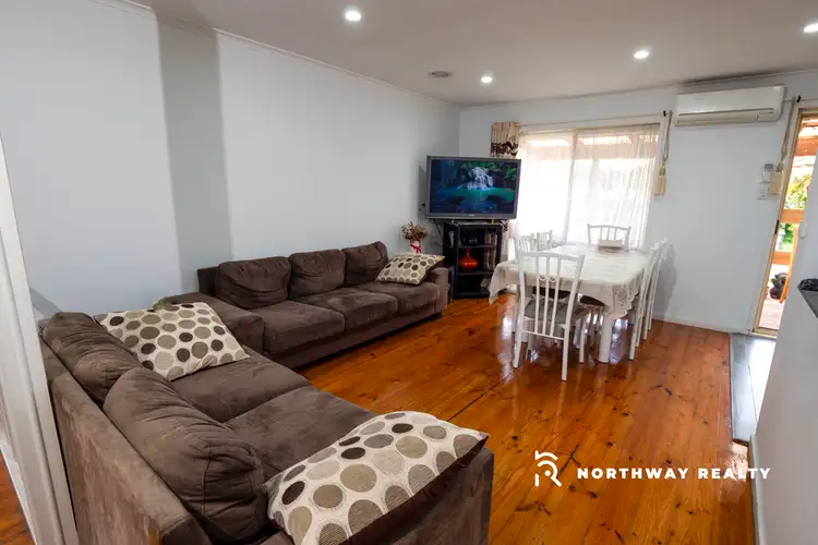 Sixth view of Homely house listing, 5 Ealing Close, Craigieburn VIC 3064