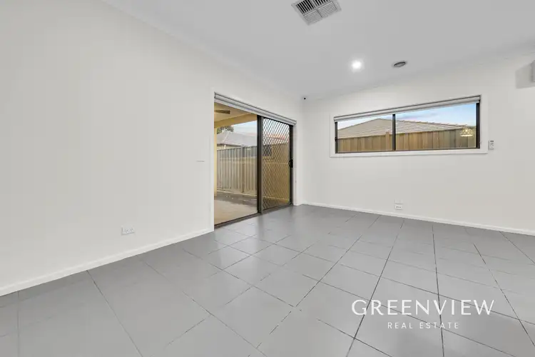 Fifth view of Homely house listing, 21 Omeara Crescent, Cranbourne East VIC 3977