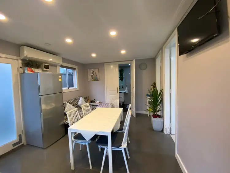 377A West Botany Street