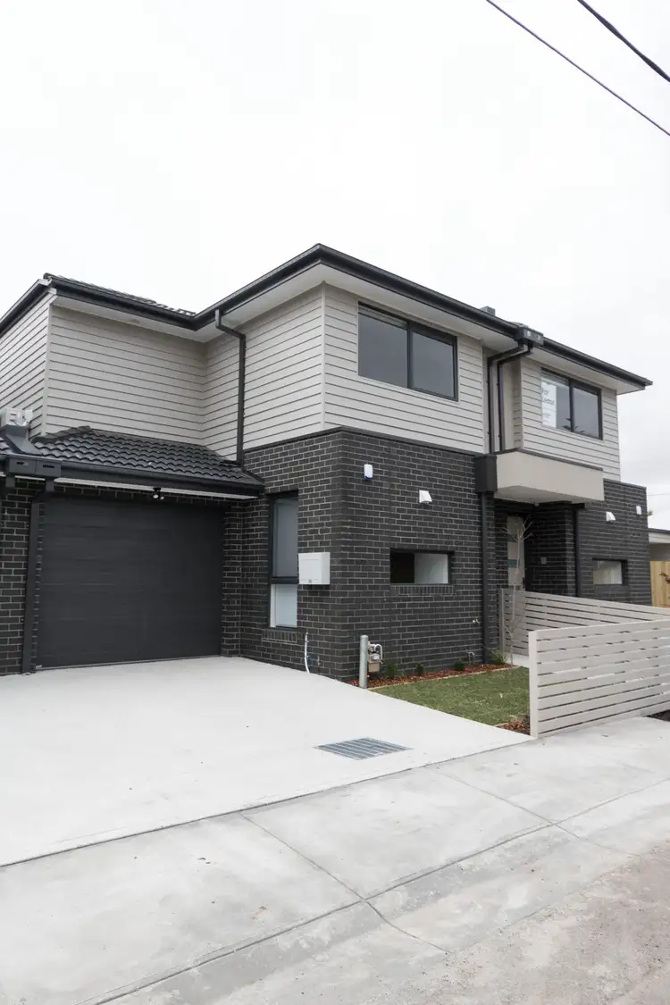 3/2 Barrys Lane, Coburg VIC 3058