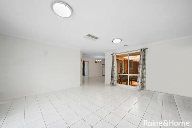 Fifth view of Homely house listing, 4 Frawley Court, Tarneit VIC 3029