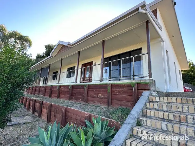 6 Mimosa Court