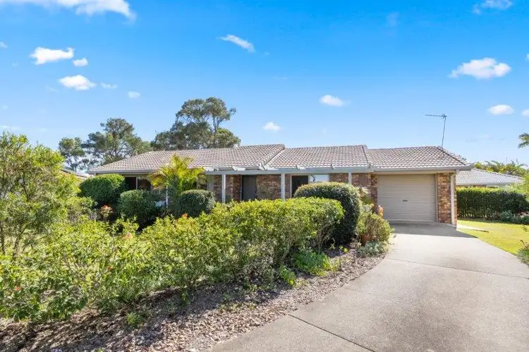 1 Fiona Court, Urangan QLD 4655