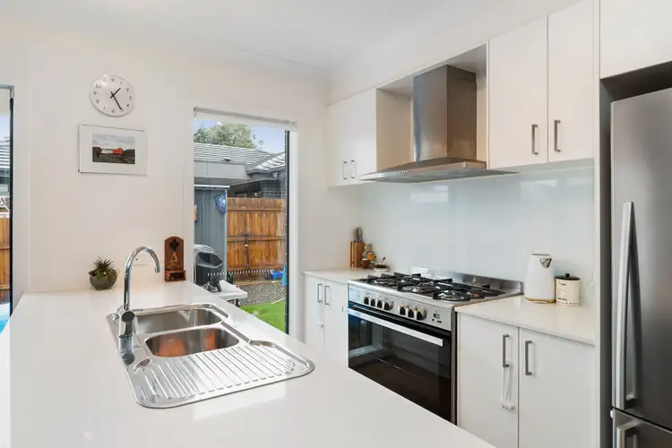 Fifth view of Homely unit listing, 1/52 Aqueduct Road, Langwarrin VIC 3910