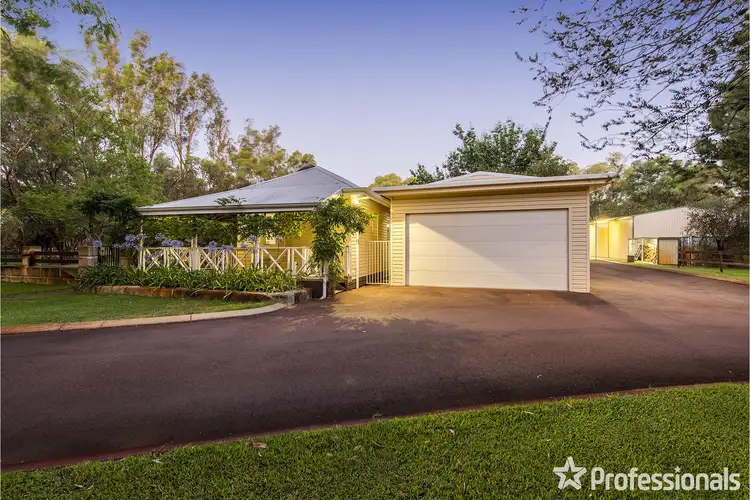31 Lorenz Way, Oakford WA 6121